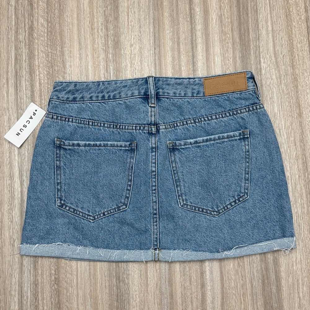 NWT PacSun Denim Low Rise Mini Jean Skirt Size 26 in Color Jaslene (medium wash)